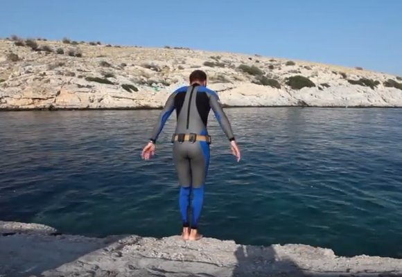  Vouliagmeni Lake